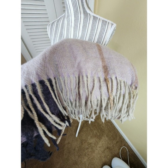 Woolrich Color Block Open Front Fringe Soft Poncho Shawl Blanket OS  Comfy‎ - Picture 8 of 8